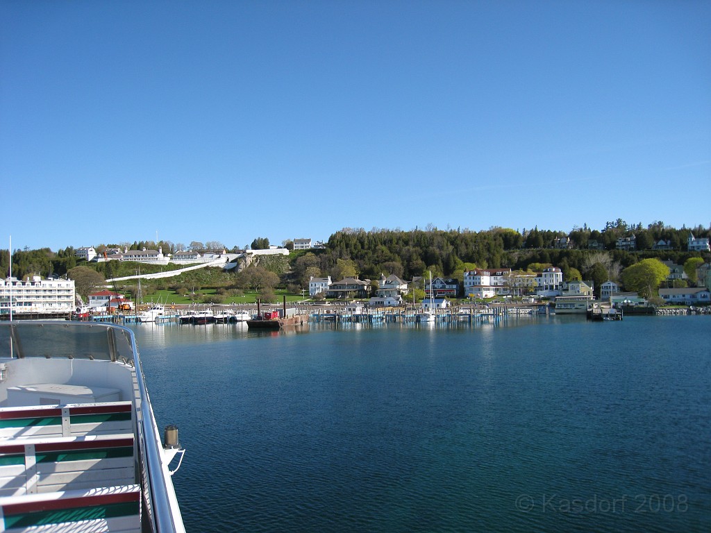 Mackinaw Island Area May 2008 0211.jpg - May 24 2008 a trip to Mackinac City for a 5 M race and a visit to Mackinac Island. A day to the UP, Paradise, Whitefish Point and Tahquamen Falls. This was followed by trips to Petoskey and Charlevoix.